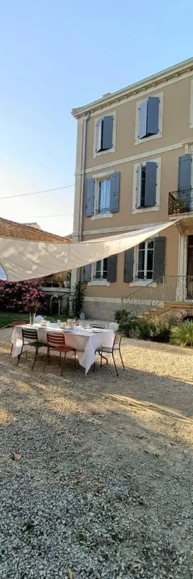 Eine Magnanerie in der Provence，位于Bouchet的酒店