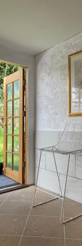 Garden View Entire Self Contained Guesthouse，位于Engadine的酒店