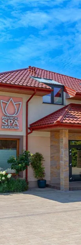 Medical Spa Kwiatowa，位于文奇察的酒店