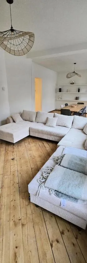Appartement Spacieux 4 Chambres，位于Flers-en-Escrebieux的酒店