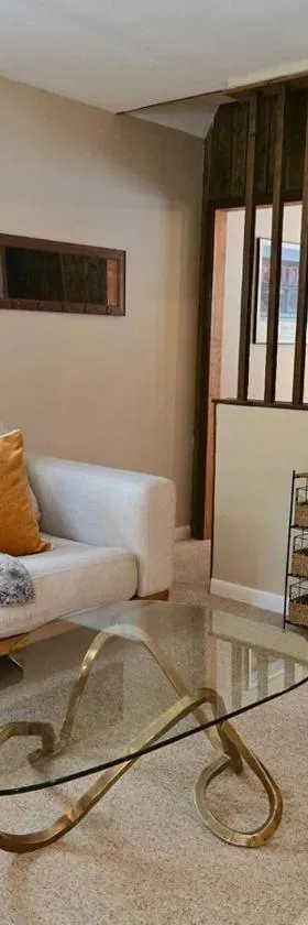 Charming, Pet-friendly Lake front Retreat WiFi，位于Ferndale的酒店