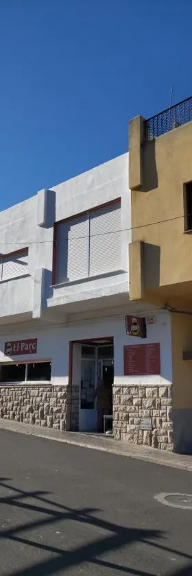 En el parc i en la serra，位于Adzaneta de Albaida的酒店