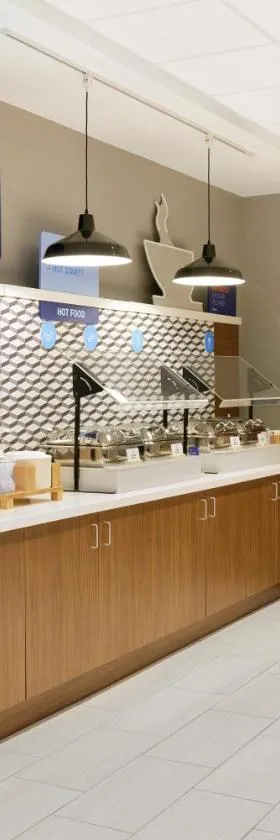 Holiday Inn Express & Suites Morrow – Atlanta South by IHG，位于莫罗的酒店