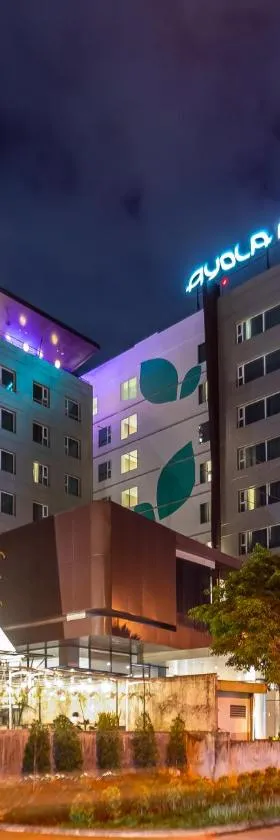 艾耀拉里普斯卡昂酒店，位于芝卡朗的酒店