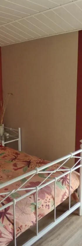 Chambre à la campagne，位于永河畔拉罗什的酒店