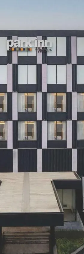 Park Inn by Radisson Jalandhar，位于贾朗达尔的酒店