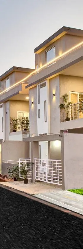 Southgate Villa Hotel near Bangalore International Airport，位于Muthugadahalli的酒店