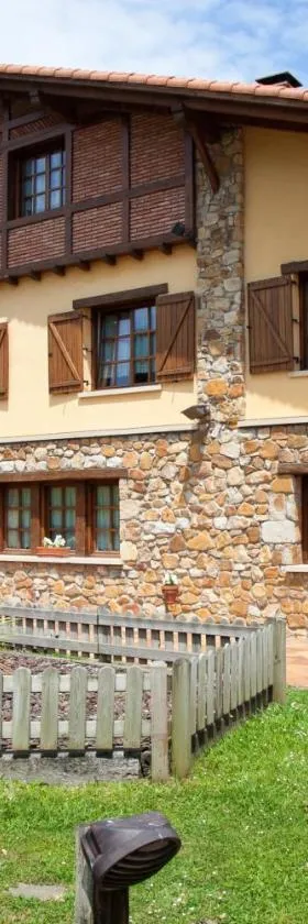 Hotel Matsa B&B，位于莱萨马的酒店