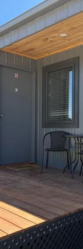 Woomelang Cabin Silo Trail Two Bedroom Cabin Queen and KSing，位于Woomelang的酒店