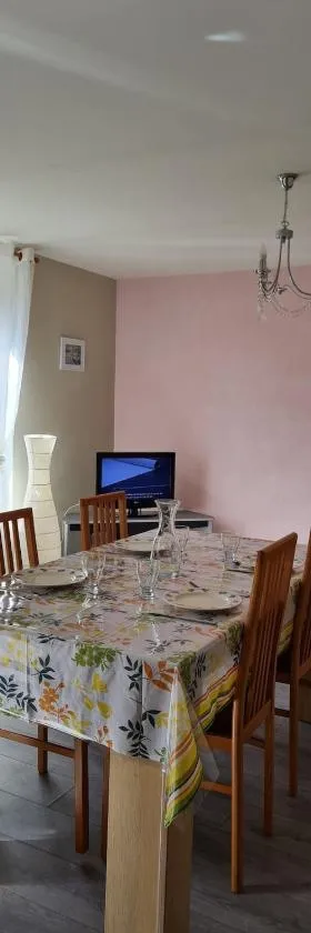 Joli appartement 4 personnes à la campagne，位于Villars-sous-Dampjoux的酒店