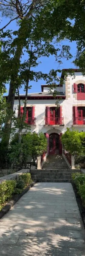 Casa Jardín El Colmenar，位于拉斯纳瓦斯德尔马尔克斯的酒店