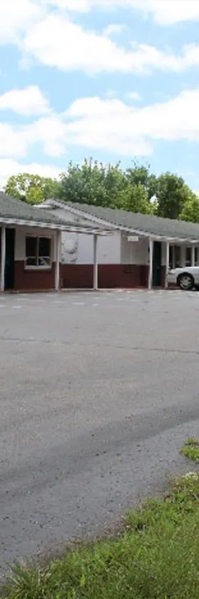 BlissPoint Inn FKA Motel 6t7，位于印第安纳波利斯的酒店