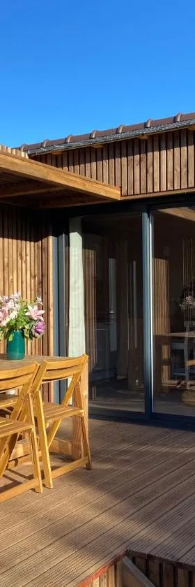 Ma Cabane au fond du jardin，位于普卢阿尔内的酒店