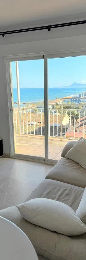Perfect Flat with Ocean Views in Valencia，位于米拉马尔的酒店