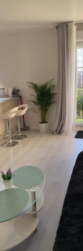 Appartement Propre et Paisible Confort et Sérénité Assurés，位于穆瓦西－克拉迈耶勒的酒店