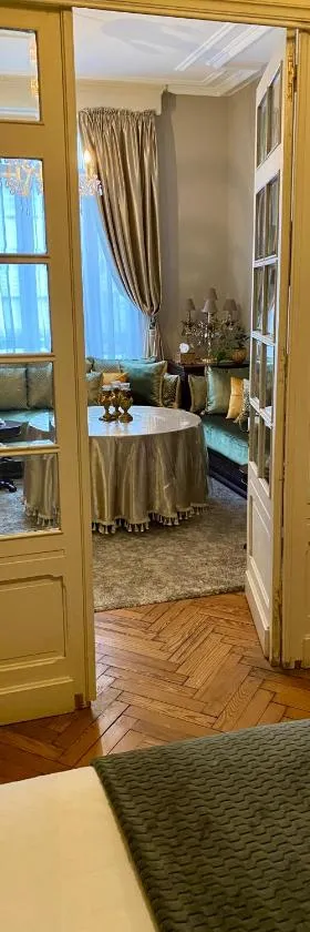 A La Fleur d Oranger - Lille La Madeleine，位于拉马德莱娜的酒店