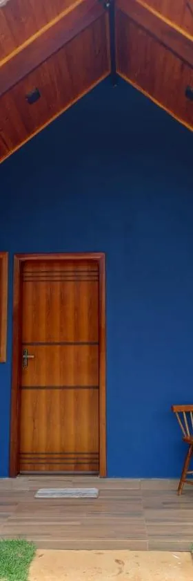 Chalé Recanto do Jacarandá，位于卡曼杜卡亚的酒店