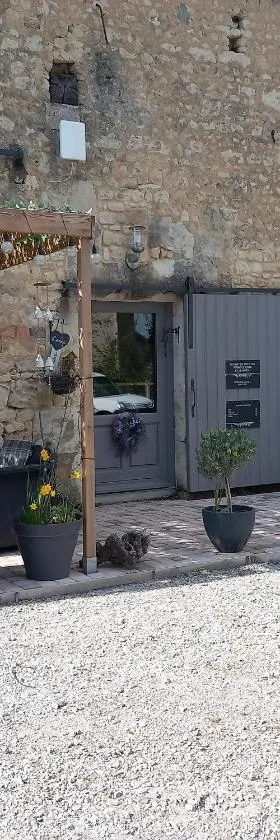 maison calme et campagne，位于Le Pin-la-Garenne的酒店