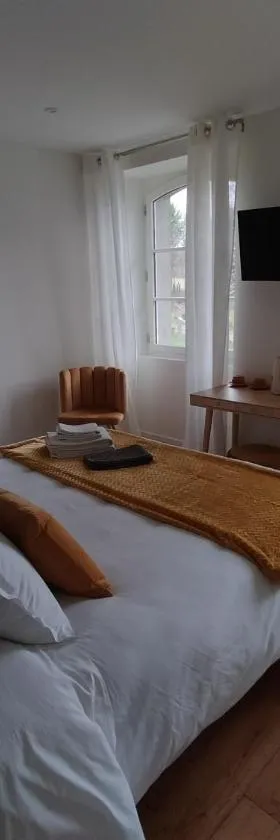 chambres d'hôtes numéro 1 Le Bedat côté jardin，位于Labatut的酒店