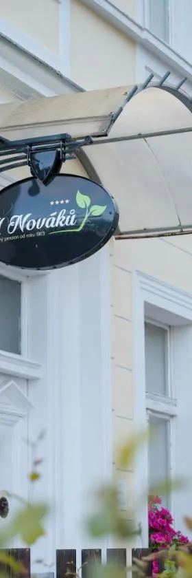 伍诺瓦库膳食公寓，位于Kožlí u Orlíka的酒店