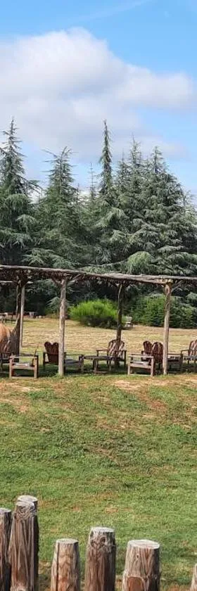 Domaine de la Vitarelle Glamping，位于Villanière的酒店
