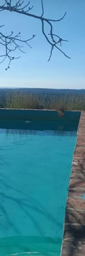 Bonita Casa Rural Sierra Norte，位于埃尔佩德罗索的酒店