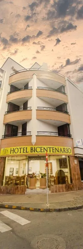 Hotel Bicentenario Rionegro，位于里奥内格罗的酒店