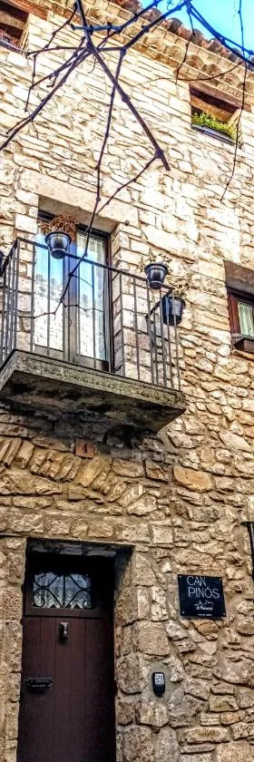 CAN PINÓS de GUIMERÀ，位于Guimerá的酒店