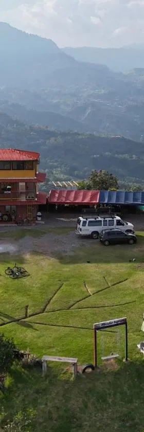 Alojamiento Campestre Cabañas Mirador Ingrumá Riosucio Caldas，位于Riosucio的酒店