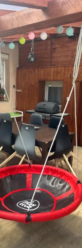Tejfeles vendégház，位于Porva的酒店