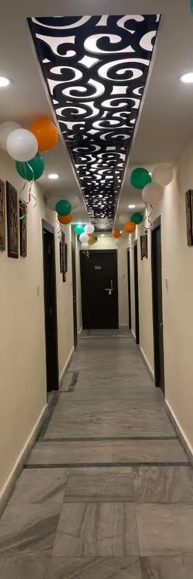 Hotel Royal Inn，位于Salkhia的酒店