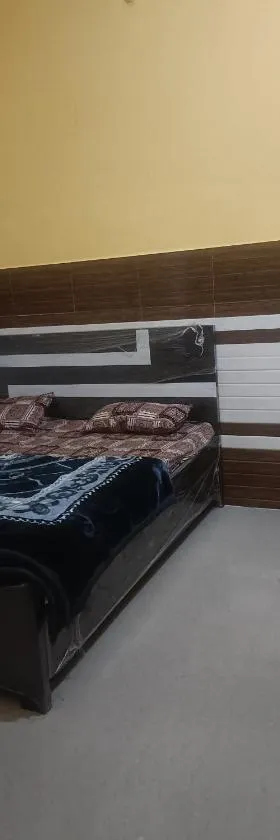 Shri krishna Mohini home stay 2 wing，位于范兰德凡的酒店