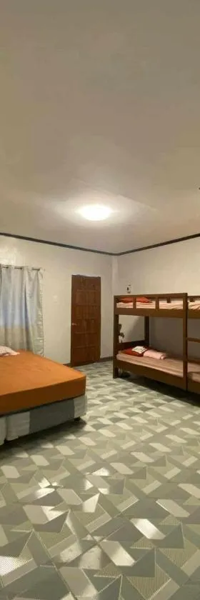 4A's Lodging，位于Daanbantayan的酒店