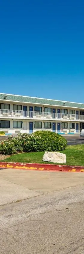 Motel 6-Bellmead, TX - Waco，位于Bellmead的酒店