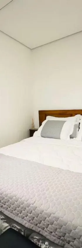 Flat1 decorado ar condicionado próx UFOP Mariana MG，位于马里亚纳的酒店