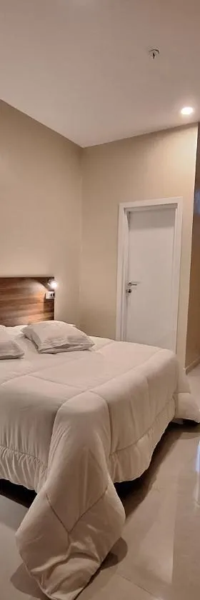 Hotel Brasil，位于Caazapa New的酒店