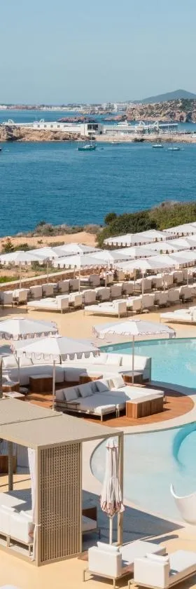 Destino Five Ibiza - 5-Star Grand Luxe Resort，位于塔拉曼卡的酒店