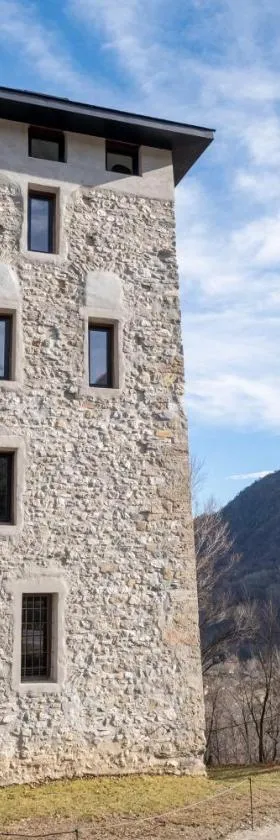 Tour de la Fournache，位于圣让德莫里耶讷的酒店