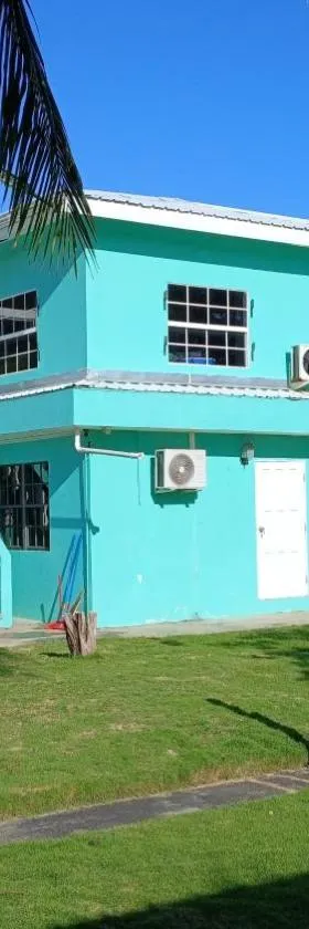 Bamboleo Inn，位于Ladyville的酒店