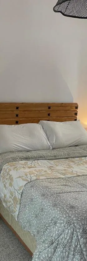 Habitación independiente 2 en casa particular，位于乌特雷拉的酒店