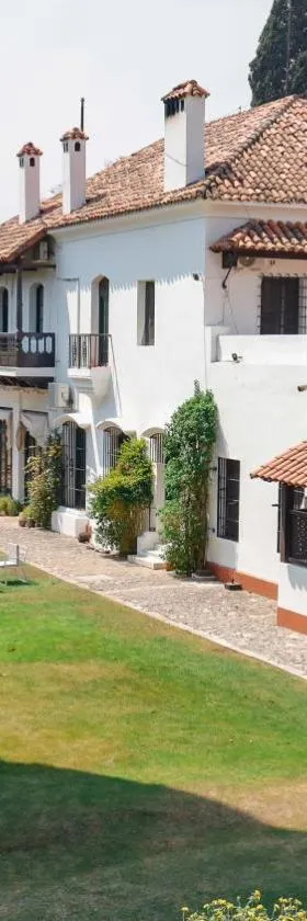 Hotel El Potrerillo de Larreta，位于上格拉西亚的酒店