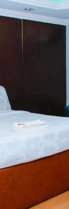 Triple Tee Hotel，位于拉各斯的酒店