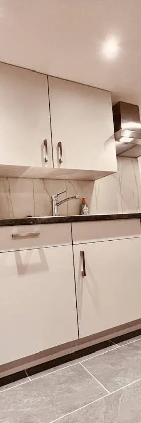 Independent Apartment for Skiing & Snowboarding，位于Küblis的酒店