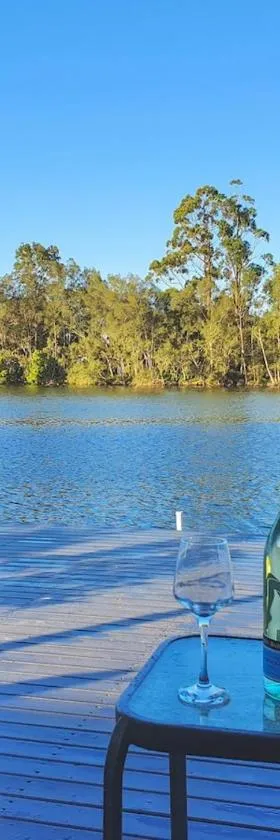 The Boat House，位于Dora Creek的酒店