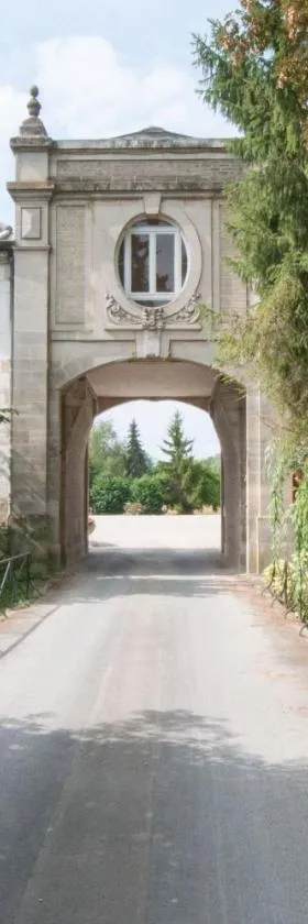 La Janenquelle，位于Sarry的酒店