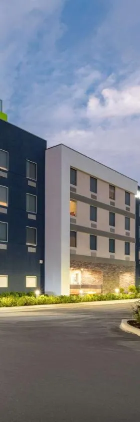 Home2 Suites By Hilton Ft Pierce I-95，位于皮尔斯堡的酒店