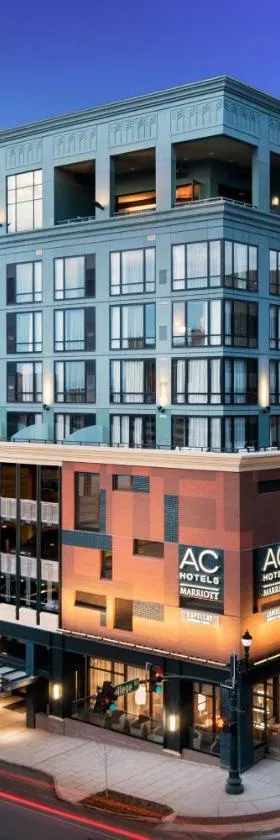 AC Hotel Asheville Downtown，位于阿什维尔的酒店
