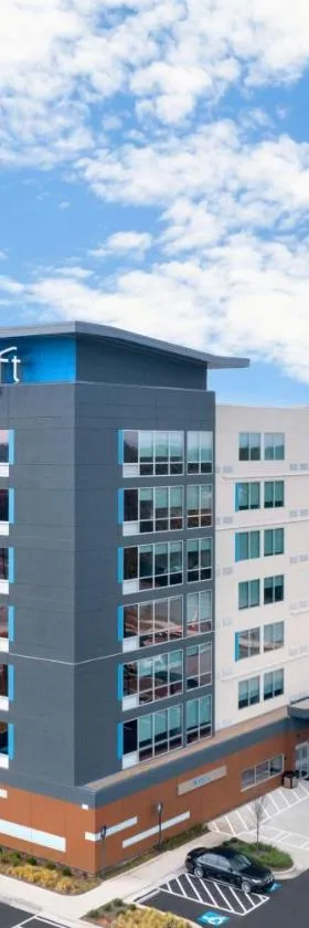 Aloft Atlanta Perimeter Center，位于桑迪斯普林斯的酒店