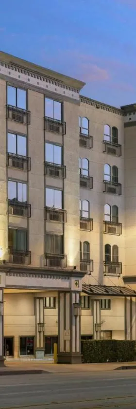 Courtyard by Marriott Los Angeles Pasadena Old Town，位于帕萨迪纳的酒店