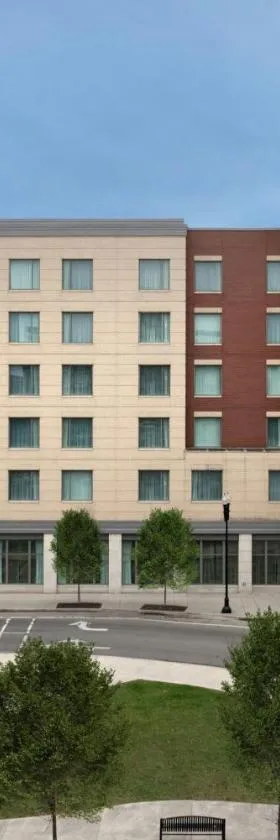 Courtyard by Marriott Muncie at Horizon Convention Center，位于曼西的酒店